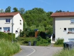 VANNES LE CHATEL : ensemble pavillonnaire chemin de la croix de Mission