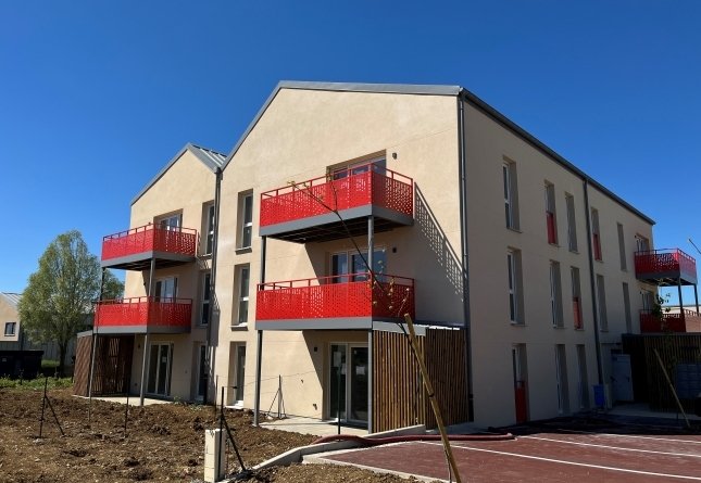SEICHAMPS - Façade allée des Sureaux