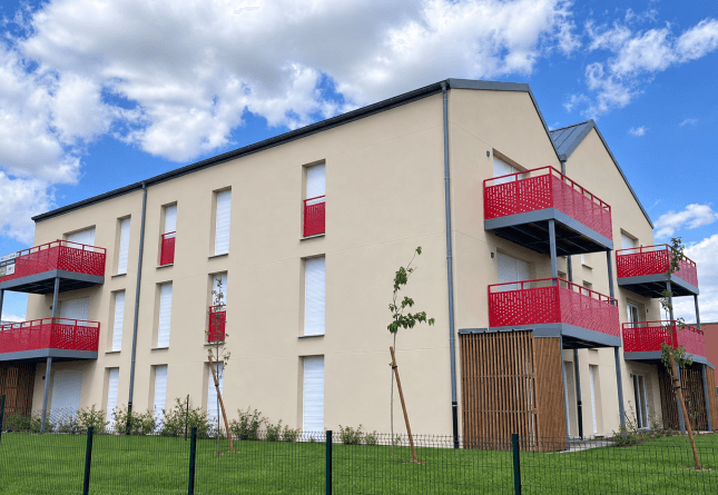 SEICHAMPS - Façade rue de la Haie Cerlin